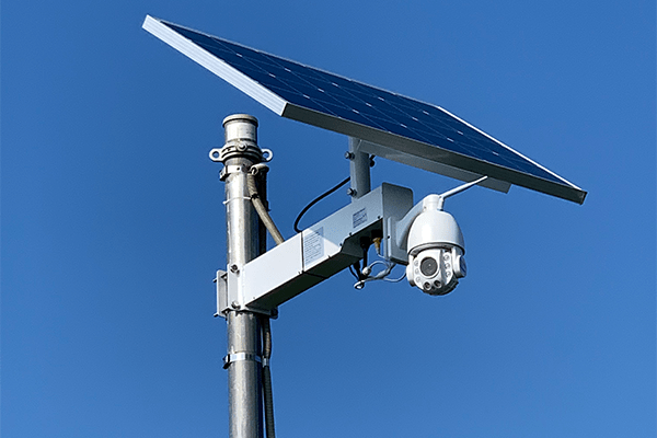 独立給電型監視カメラ・照明システム